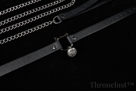 Adjustable PU Leather Collar with Detachable Leash – BDSM Restraint Accessory
