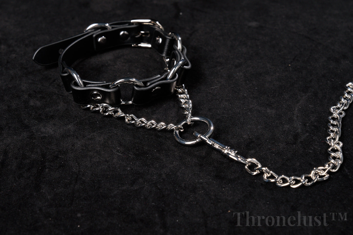 PU Leather Collar with Metal Chain Leash – Adjustable BDSM Restraint | Thronelust™