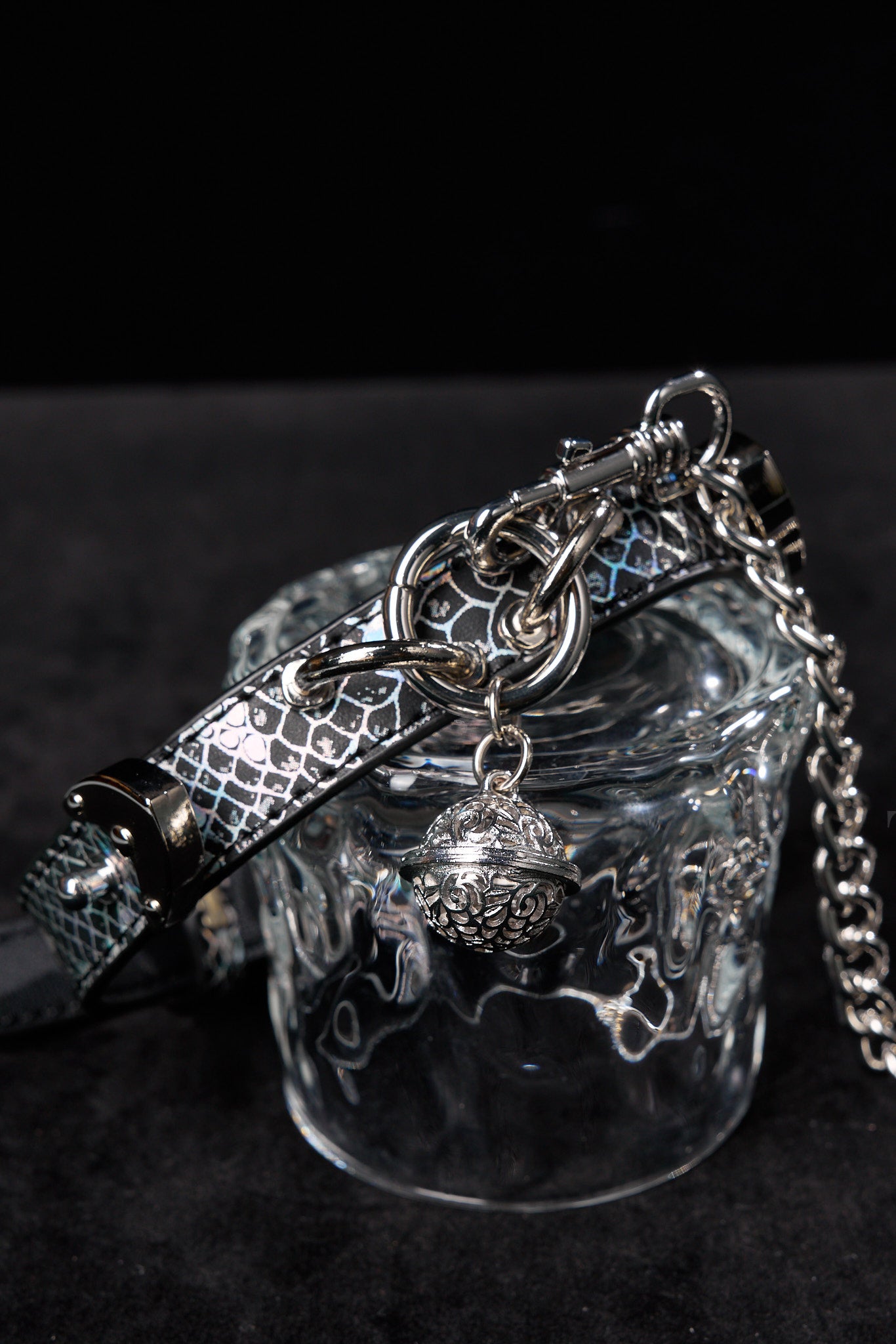 Snake-Pattern PU Leather Collar with Silver Chain Leash – Thronelust™ BDSM Puppy Play
